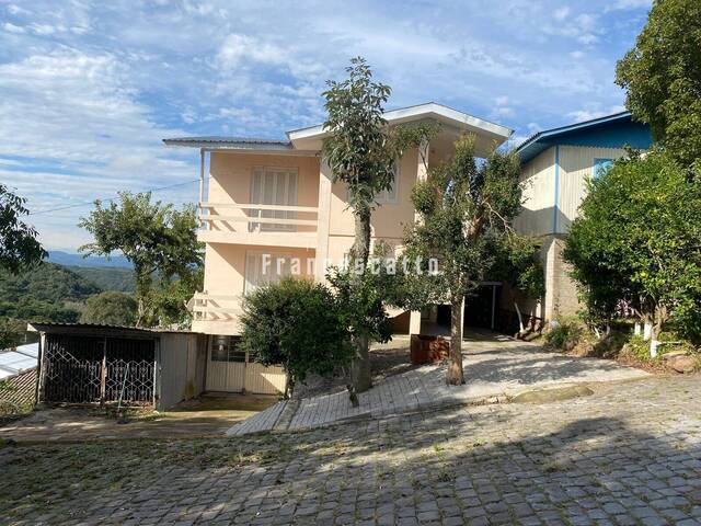 #28 - Casa para Venda em Flores da Cunha - RS